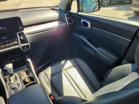 Used 2022 Kia Sorento S image 18