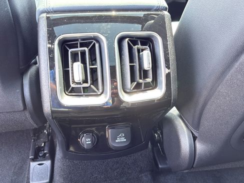Used 2025 Kia Sorento SX Prestige AWD/4WD image 19