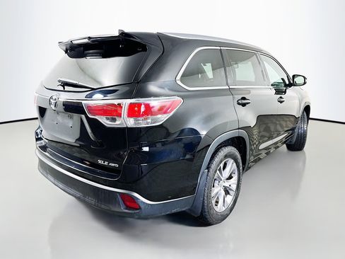 Used 2014 Toyota Highlander XLE image 7