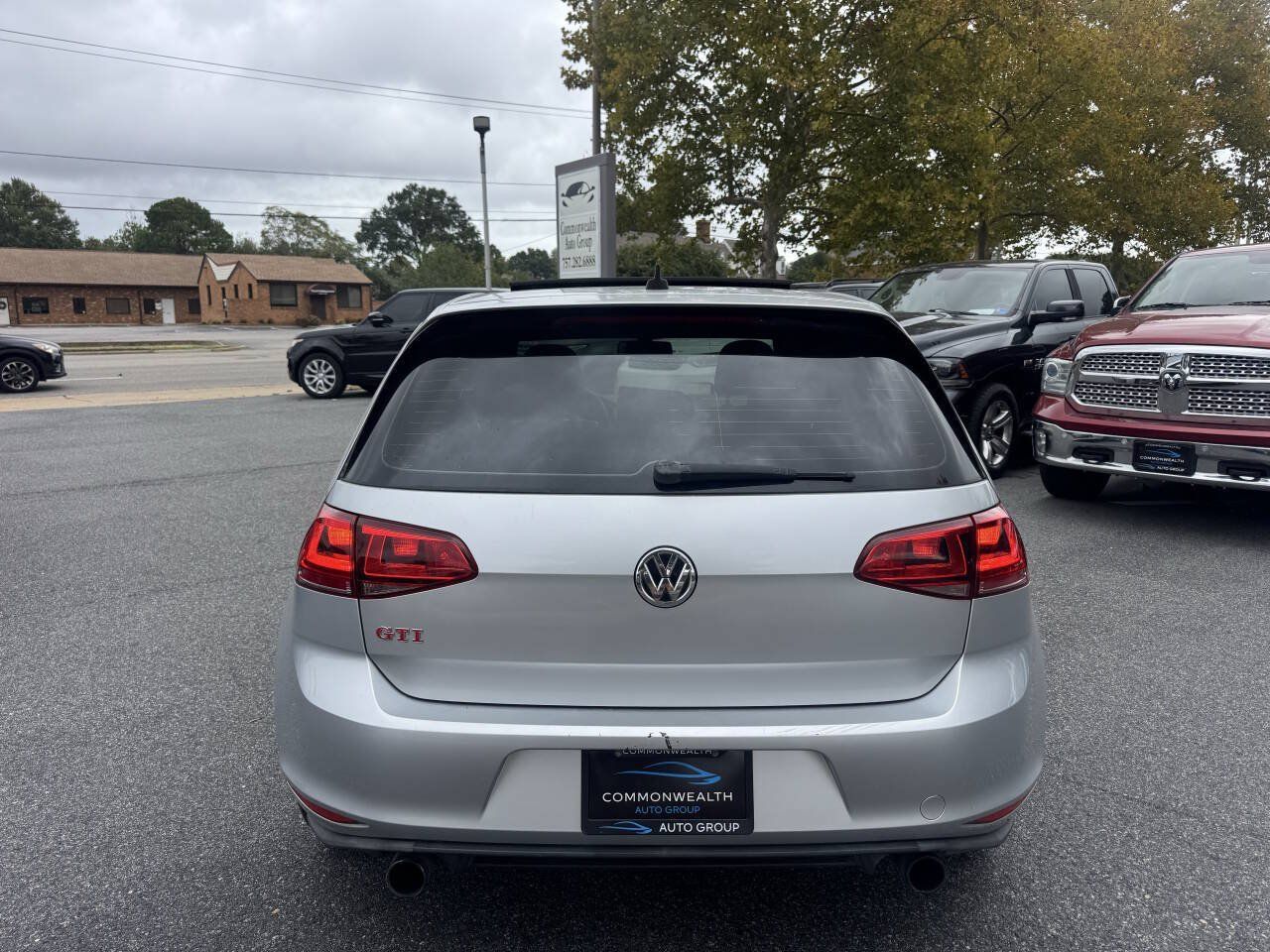Used 2016 Volkswagen GTI Autobahn w/ Lighting Package (SEL) FWD image 5