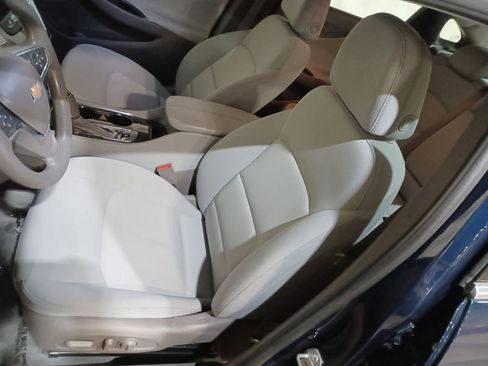 Used 2019 Chevrolet Malibu Hybrid image 13