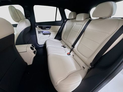 Used 2025 Mercedes-Benz GLC 300 GLC 300 image 26