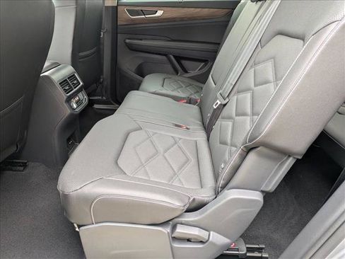 New 2026 Volkswagen Atlas SE FWD image 15