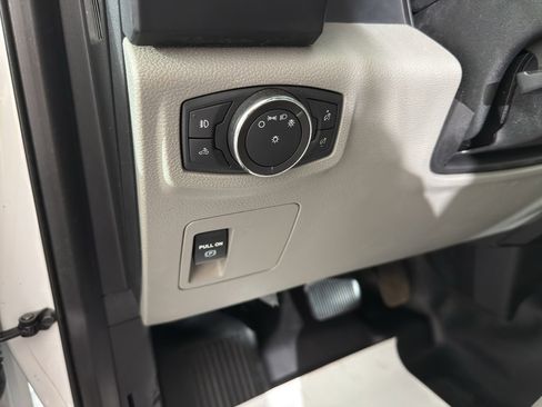 Used 2018 Ford F150 XL w/ Equipment Group 101A Mid image 17