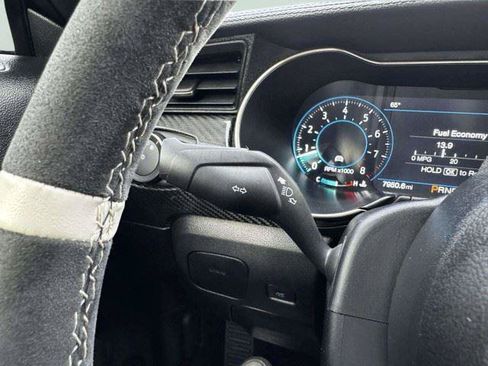 Used 2021 Ford Mustang Shelby GT500 w/ Carbon Fiber Track Pack RWD image 31