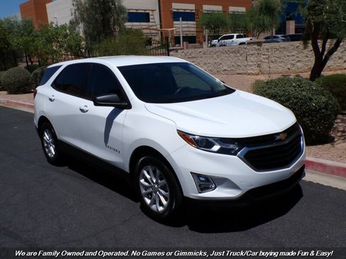 Used 2020 Chevrolet Equinox LS FWD image 1