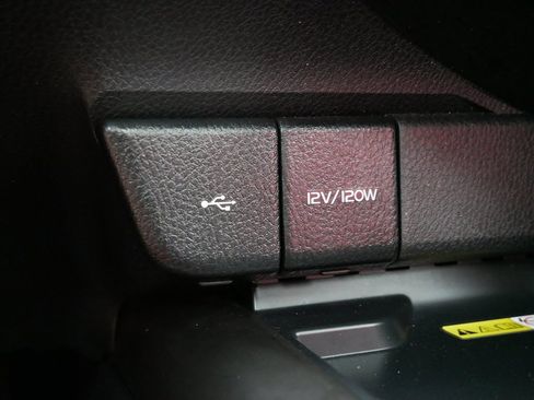 Used 2022 Toyota Camry XSE w/ Carpet Mat Package (TMS) AWD/4WD image 25