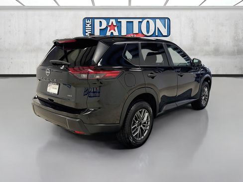 Used 2024 Nissan Rogue S AWD/4WD image 7