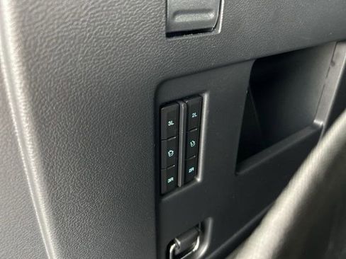 Used 2023 Ford Expedition Platinum image 36