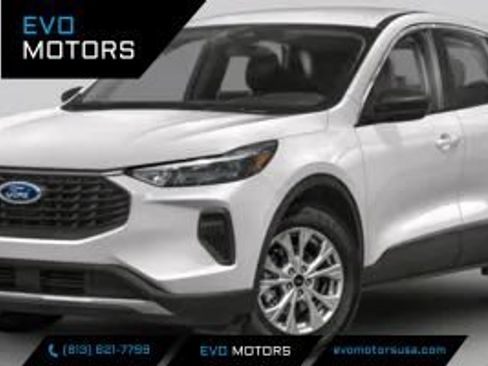 Used 2025 Ford Escape Active FWD image 1