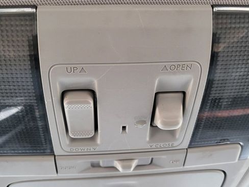 Used 2012 Subaru Legacy 3.6R Limited image 33