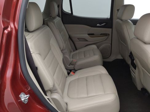 Used 2017 GMC Acadia Denali w/ Technology Package FWD image 19