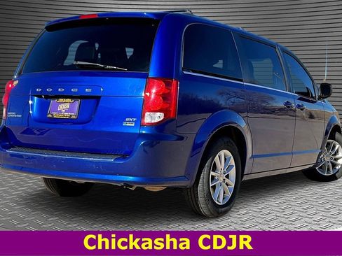 Used 2019 Dodge Grand Caravan SXT image 6