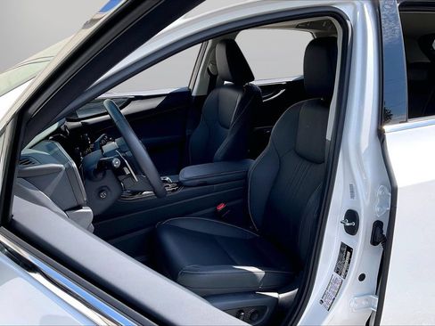 Used 2025 Lexus NX 250 FWD w/ Towing Package (2000 Lbs) image 22