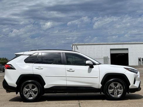 Used 2025 Toyota RAV4 XLE w/ Convenience Package FWD image 3