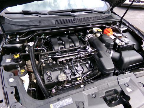 Used 2018 Ford Taurus SE image 37