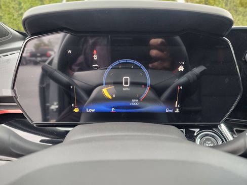 New 2026 Chevrolet Trax RS w/ Sunroof Package FWD image 31