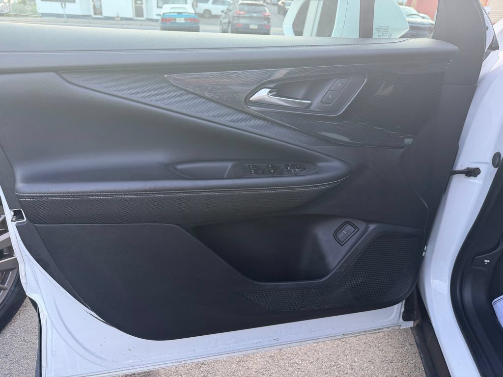 Used 2024 Chevrolet Blazer EV LT AWD/4WD image 13
