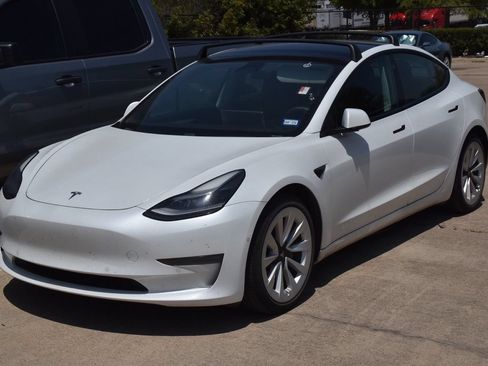 Used 2021 Tesla Model 3 Long Range AWD/4WD image 2