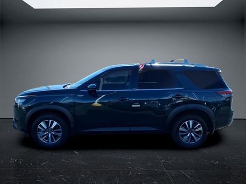 Certified 2025 Nissan Pathfinder SL AWD/4WD image 6