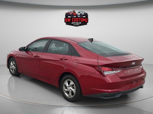 Used 2021 Hyundai Elantra SE image 5
