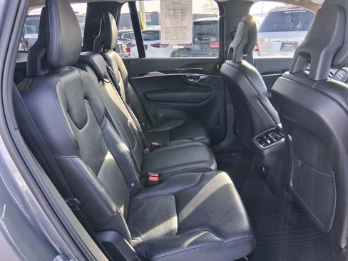 Used 2016 Volvo XC90 T6 Momentum w/ Momentum Plus Package image 25