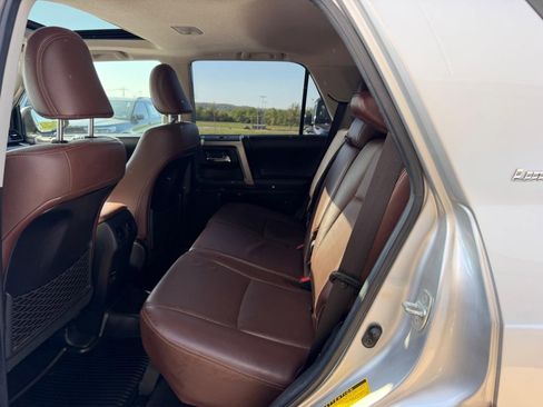 Used 2018 Toyota 4Runner Limited AWD/4WD image 9