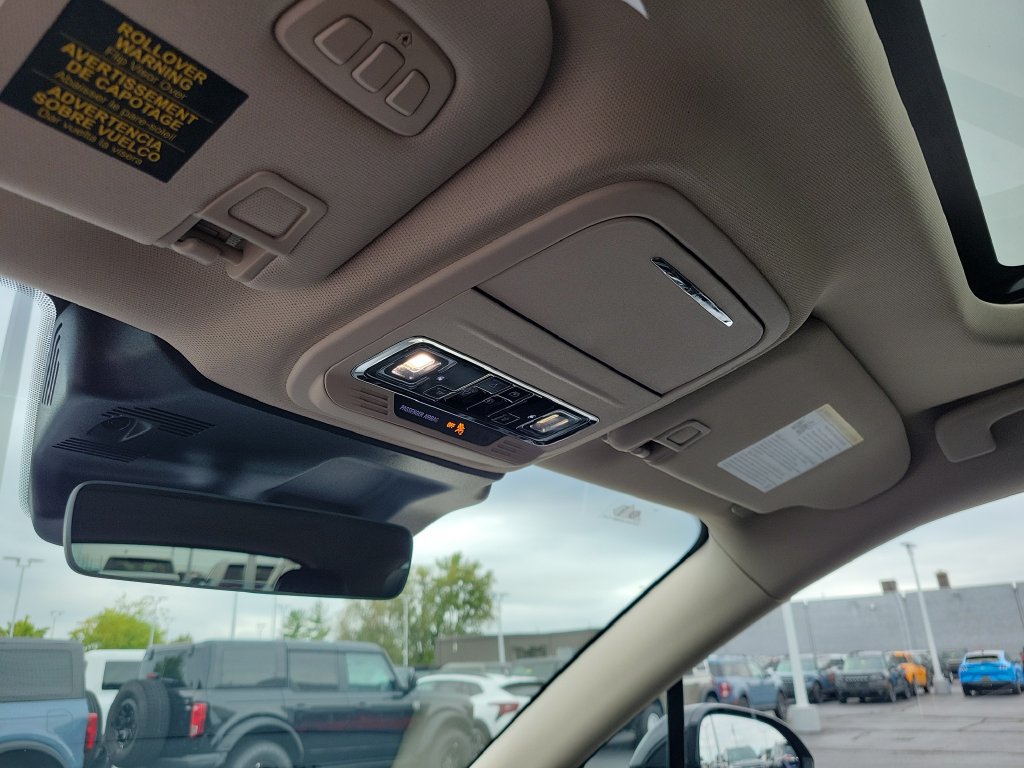 Certified 2023 Lincoln Corsair AWD w/ Equipment Group 101A image 30