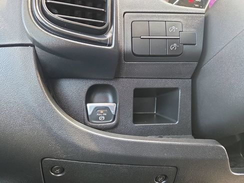 Used 2023 RAM ProMaster 2500 FWD image 32