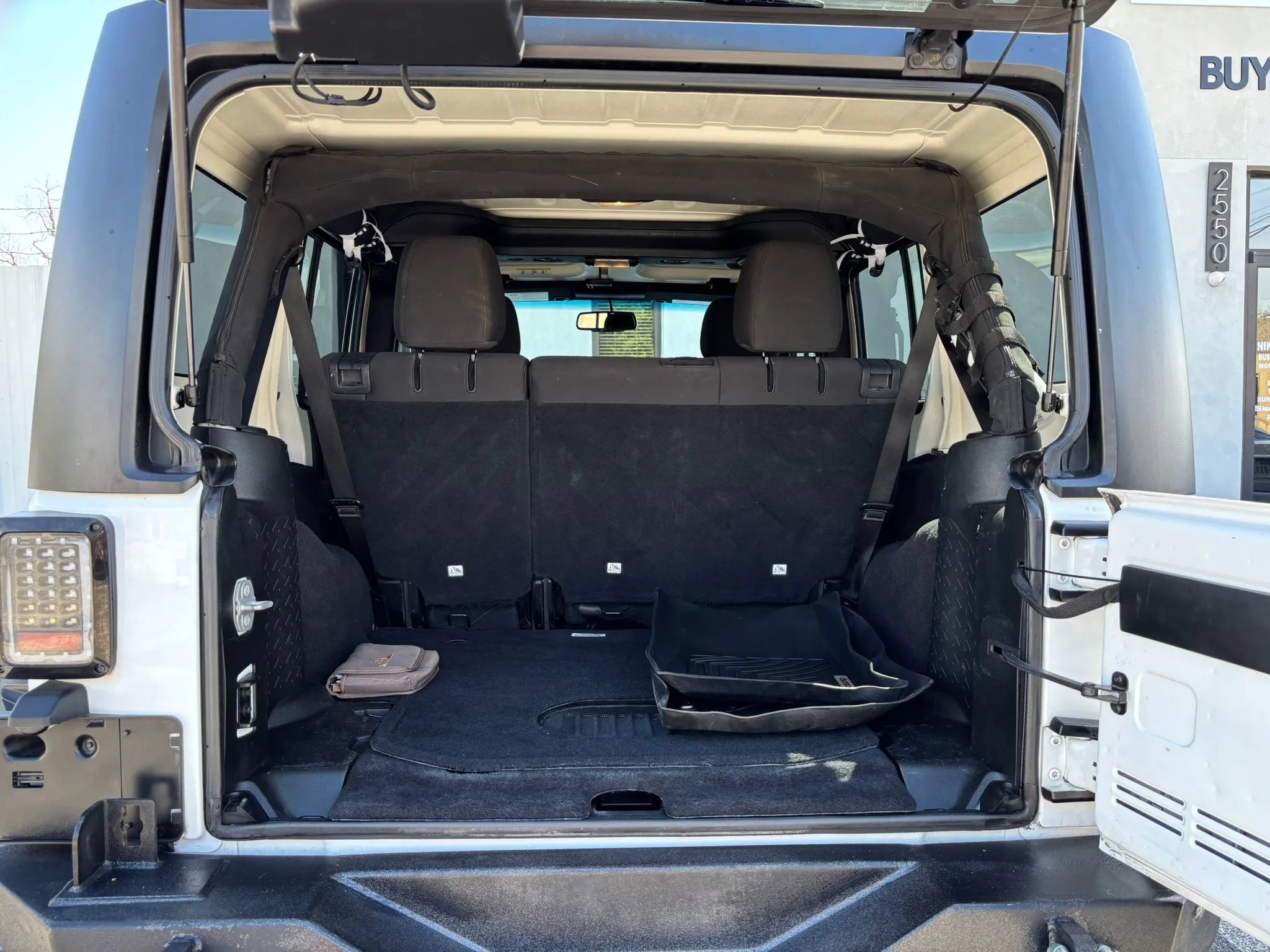 Used 2018 Jeep Wrangler Unlimited Sport S AWD/4WD image 49