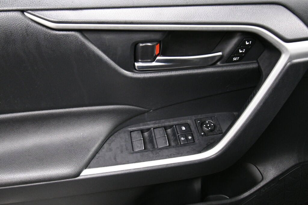 Used 2023 Toyota RAV4 XLE Premium AWD/4WD image 11