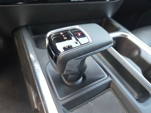 Used 2022 Chevrolet Silverado 1500 RST w/ Redline Edition AWD/4WD image 18