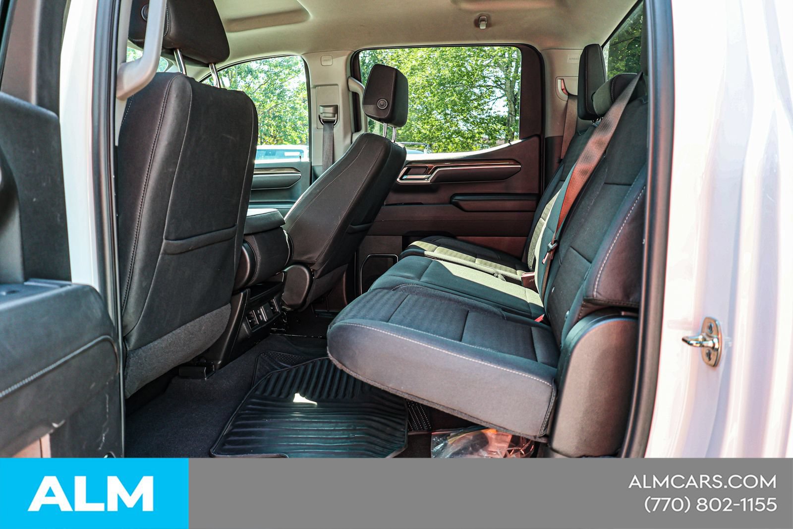 Used 2025 Chevrolet Silverado 1500 LT RWD image 18