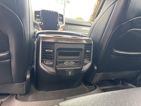 Used 2019 RAM 1500 Laramie AWD/4WD image 20