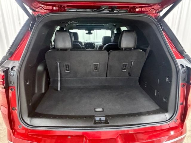Used 2022 Chevrolet Traverse Premier AWD/4WD image 22