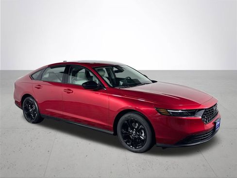 New 2025 Honda Accord SE image 4