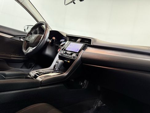 Used 2017 Honda Civic EX image 12