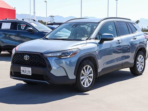 Certified 2022 Toyota Corolla Cross LE FWD image 3
