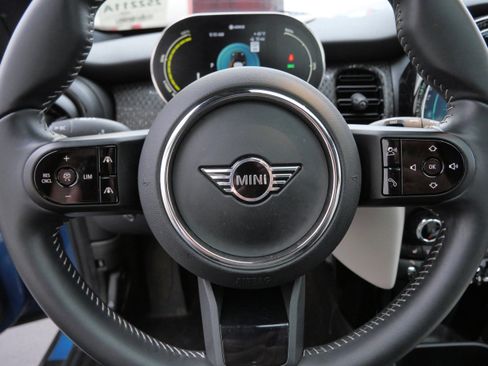 Used 2023 MINI Cooper SE image 19