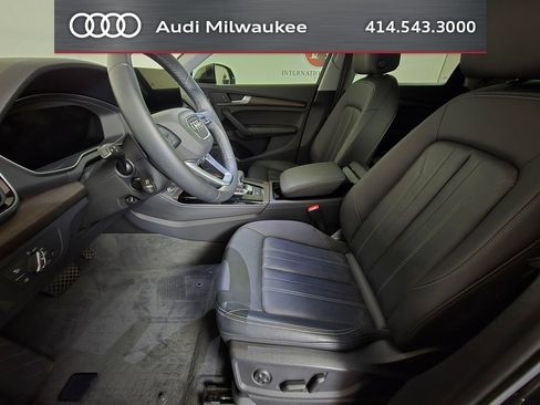 Used 2023 Audi Q5 2.0T Premium Plus w/ Premium Plus Package AWD/4WD image 17