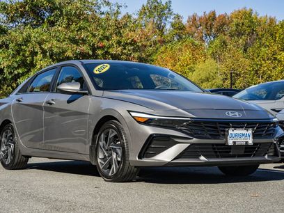 Certified 2025 Hyundai Elantra SEL