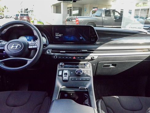 Used 2024 Hyundai Palisade Calligraphy image 13