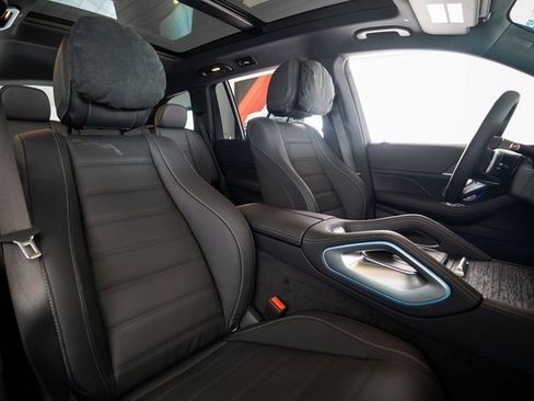 New 2026 Mercedes-Benz GLS 580 4MATIC image 13