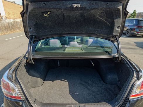 Used 2015 Nissan Altima 2.5 SV w/ Convenience Package image 51