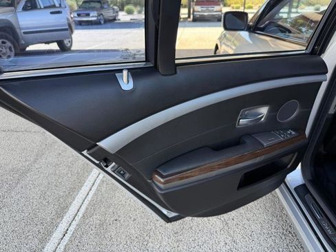Used 2008 BMW 750i RWD image 16
