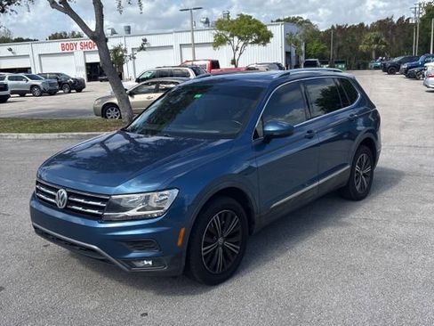 Used 2018 Volkswagen Tiguan SEL image 1