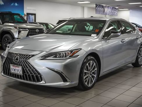 Certified 2025 Lexus ES 350 w/ Accessory Package (Z2) FWD image 4