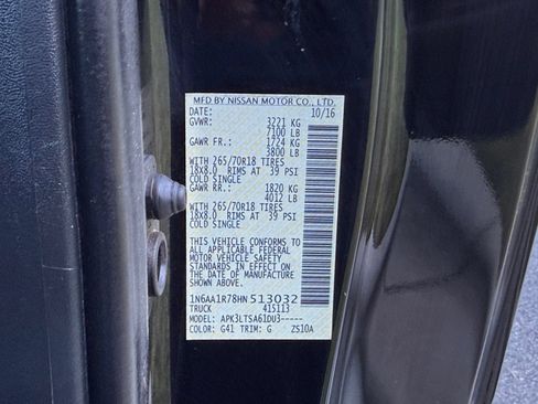 Used 2017 Nissan Titan SV RWD image 35