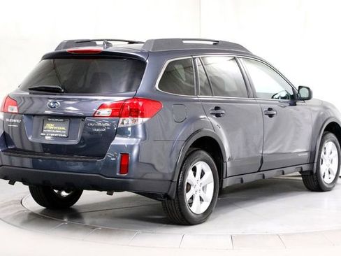 Used 2014 Subaru Outback 3.6R Limited w/ Moonroof Package image 2