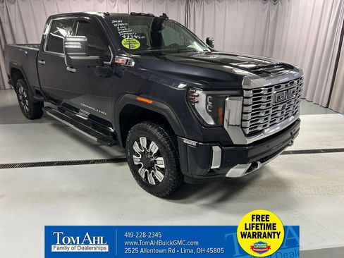 Used 2024 GMC Sierra 3500 Denali w/ Technology Package image 1
